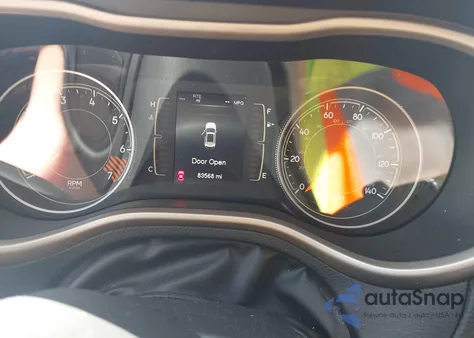 2015 Jeep Cherokee Sport z USA, uszkodzony, nr VIN 1C4PJMAB9FW606597